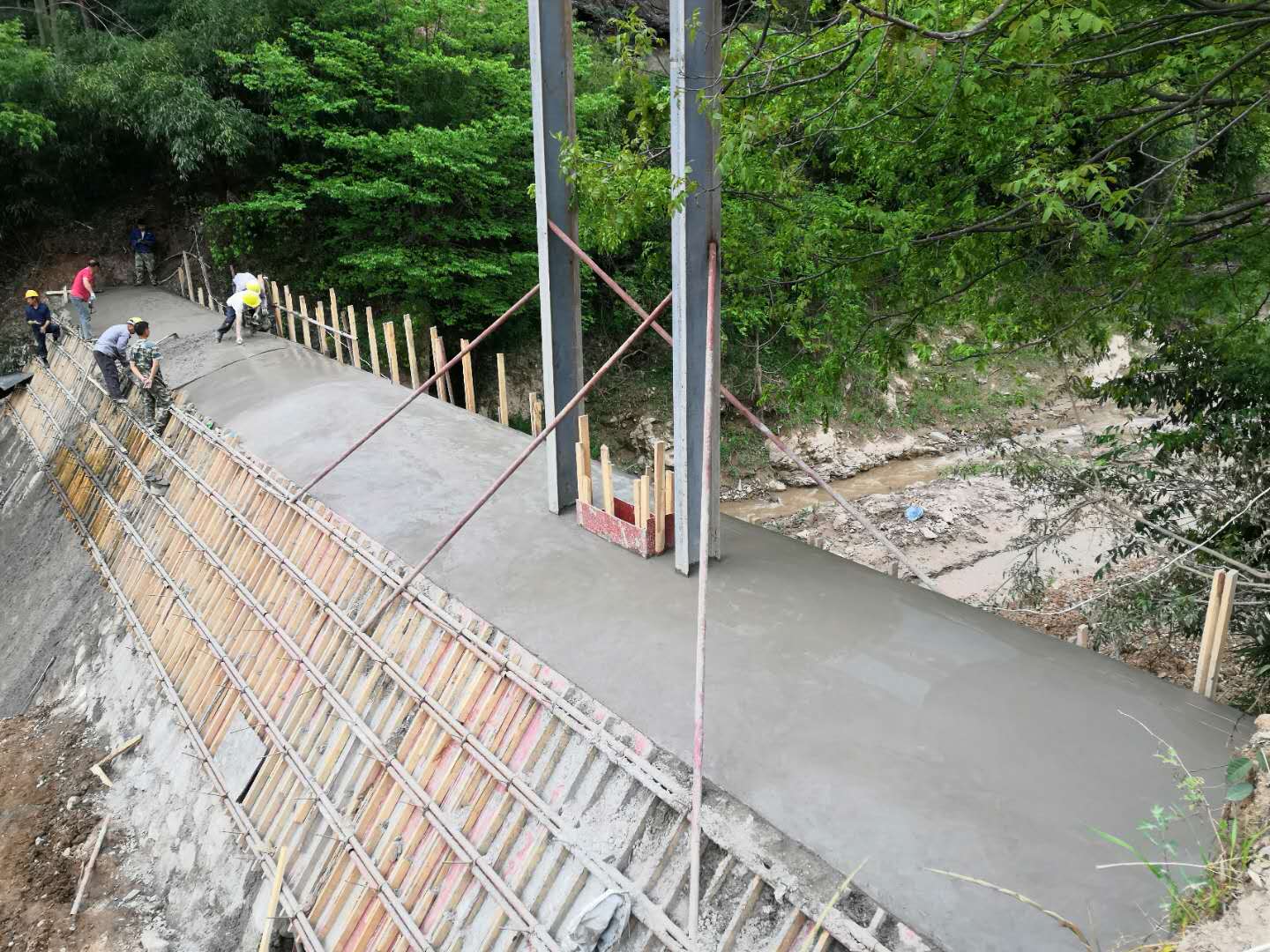 保康县陈家河中游段和黄堡河土门段治理工程溢流重力坝施工